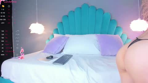 Luna  online show from October 6, 2025, 5:54 pm