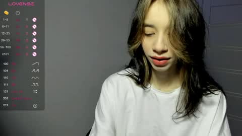 Hello my name is Amanda  online show from April 24, 2026, 10:28 am