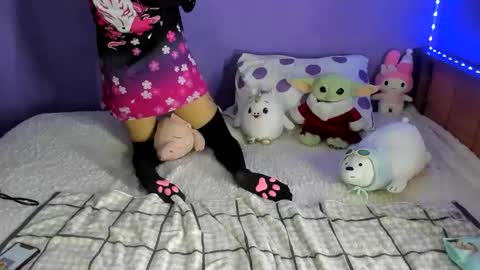 lunacristal_moon online show from February 13, 2026, 6:20 am