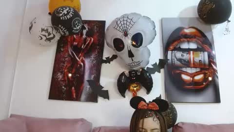 Luna online show from October 30, 2025, 3:13 pm