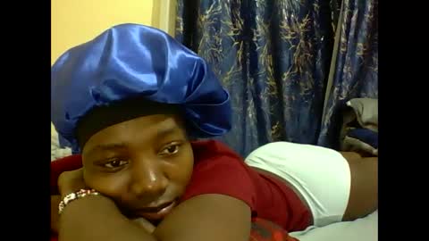 lunah_kitty online show from May 18, 2026, 4:07 am