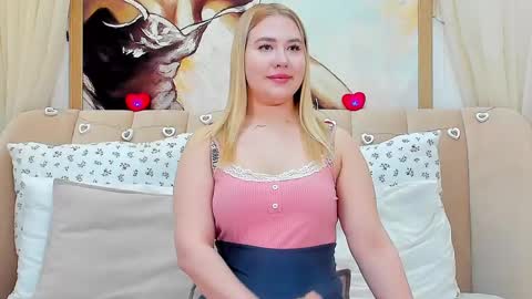 Snapshot of lunahouston chatting on February 16, 2025, 4:10 pm LunaHouston online show from February 16, 2025, 4:10 pm