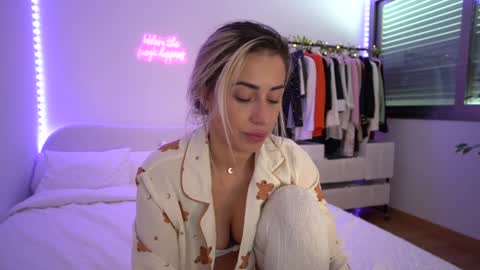 Laura online show from January 15, 2025, 11:43 am