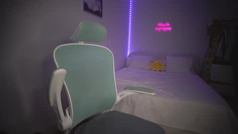 Laura online show from October 15, 2025, 6:02 am