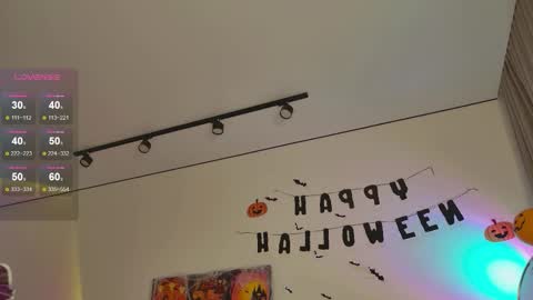 Luna online show from October 30, 2025, 12:12 am