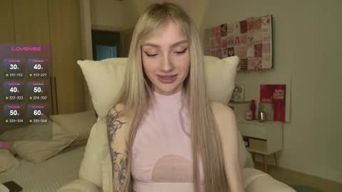 Luna online show from February 14, 2026, 11:45 pm