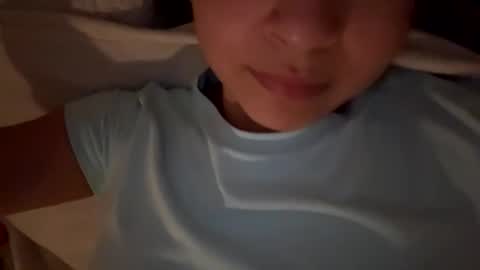 lunaloopzz online show from April 4, 2026, 3:38 am