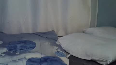 lunalove22_ online show from September 15, 2025, 4:07 pm