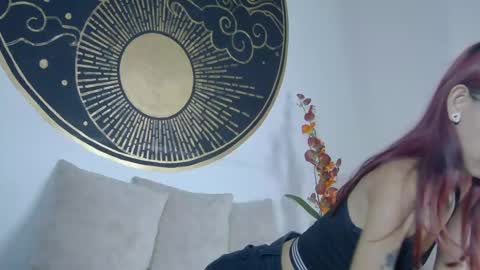 Luna online show from September 16, 2025, 7:48 pm