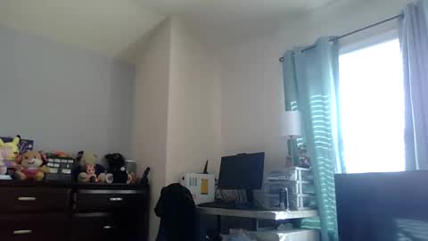 lunapixie2020 online show from February 20, 2025, 9:42 pm