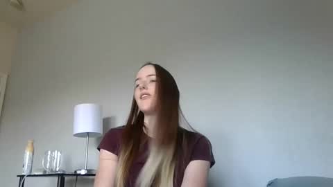 lunapixie2020 online show from September 19, 2025, 6:19 pm