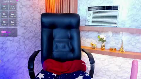 Luna online show from January 15, 2025, 3:39 pm