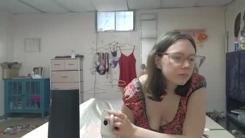 lunaquinn45 online show from March 7, 2025, 11:05 pm