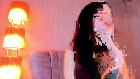 Luna  online show from April 4, 2026, 3:20 pm