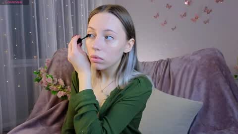 Kelly online show from April 4, 2026, 5:21 pm