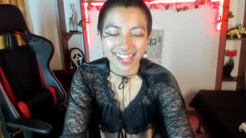 lunarichy online show from October 28, 2025, 9:39 pm