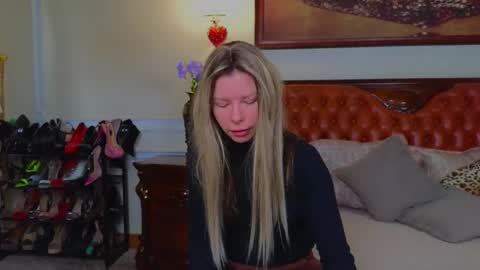 Luna Rishi online show from February 16, 2026, 6:09 am