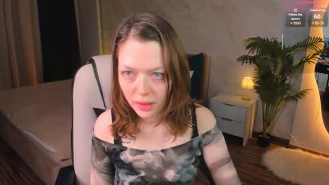 Lily online show from September 22, 2025, 5:31 am