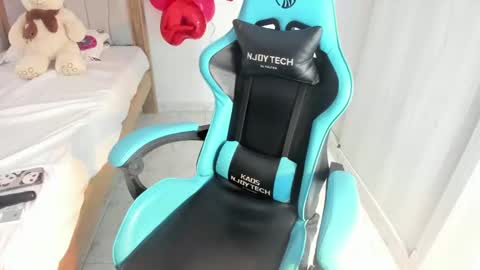 luna online show from February 14, 2025, 12:36 pm