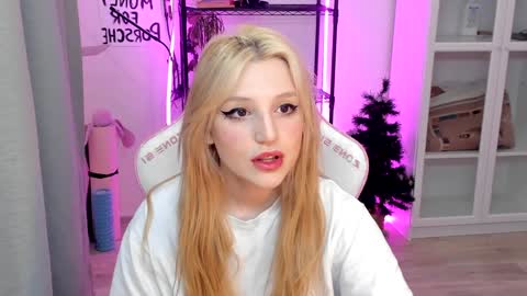 Kate online show from January 8, 2025, 2:57 am