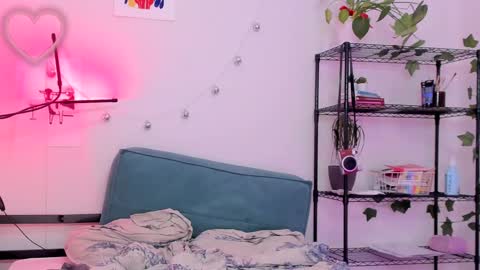 Kate online show from March 4, 2025, 2:17 am