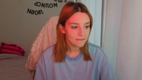 Snapshot of lunatale chatting on May 28, 2026, 11:29 am Kate online show from May 28, 2026, 11:29 am