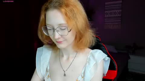 lunaterry online show from June 10, 2026, 7:40 am
