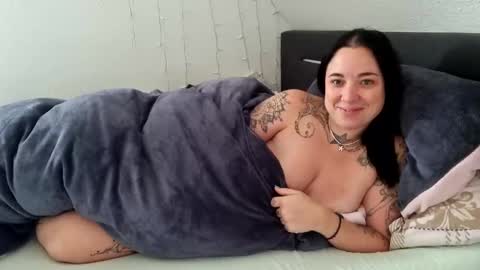 Luna  powered by bitch dust online show from December 13, 2024, 11:23 am