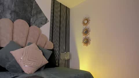 Luna   online show from March 20, 2026, 3:00 am