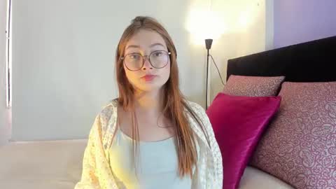 lunavelvet7 online show from January 7, 2026, 5:15 pm