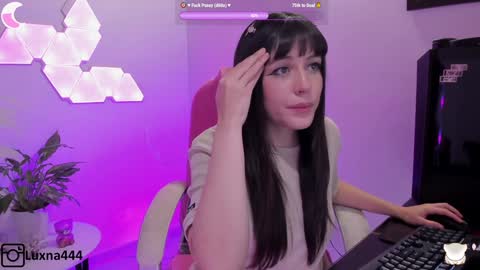   online show from February 7, 2025, 11:45 pm