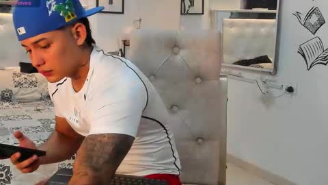 Lunay online show from September 16, 2025, 3:40 am