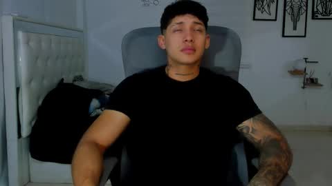 Lunay online show from March 25, 2026, 1:22 am