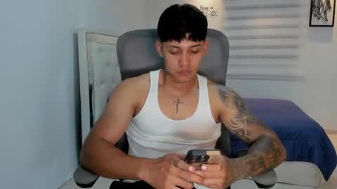 Lunay online show from April 17, 2026, 11:30 pm