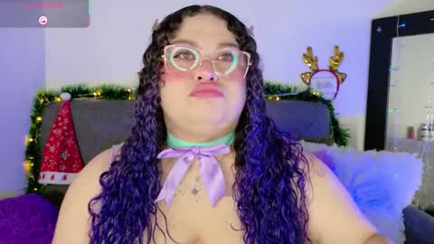 L U N I T A  online show from December 4, 2025, 3:05 am