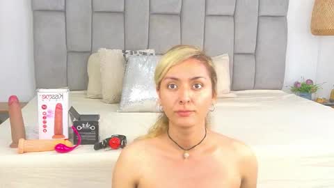 lunitadiva online show from November 3, 2025, 4:08 pm