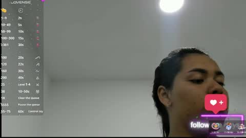 Snapshot of lunna_noir chatting on May 5, 2026, 9:23 pm lunna_noir online show from May 5, 2026, 9:23 pm