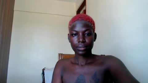 luo_queen online show from June 15, 2026, 9:55 am