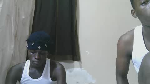 luoislove online show from November 26, 2025, 8:21 pm