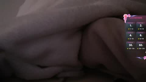 Snapshot of lusciouslipsxx chatting on April 27, 2026, 12:52 am lusciouslipsxx online show from April 27, 2026, 12:52 am