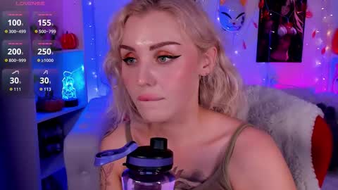 your sweet Liana online show from October 21, 2025, 7:36 pm