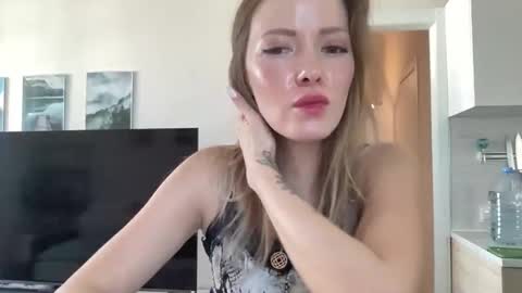 Snapshot of lusiluv chatting on September 11, 2025, 11:21 am lusiluv online show from September 11, 2025, 11:21 am