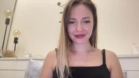 Snapshot of lusiluv chatting on September 30, 2025, 10:04 pm lusiluv online show from September 30, 2025, 10:04 pm