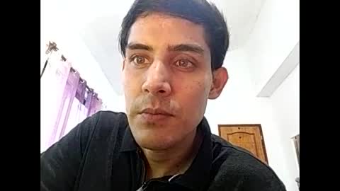 Snapshot of lusrodri chatting on February 16, 2025, 12:43 pm Sebastian E. online show from February 16, 2025, 12:43 pm