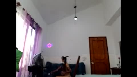 Snapshot of lusrodri chatting on February 17, 2025, 1:10 pm Sebastian E. online show from February 17, 2025, 1:10 pm