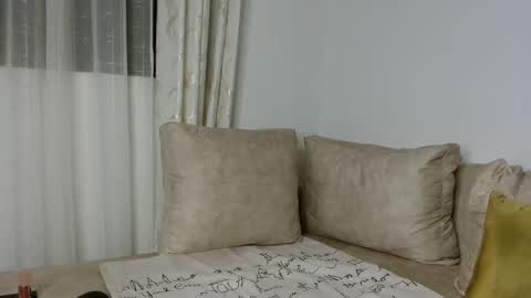 Karly    follow for next broadcast updates kisses online show from January 31, 2025, 7:51 pm