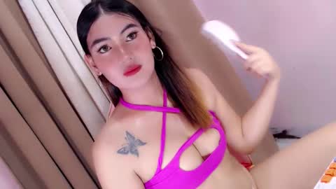 lustyseraphina online show from October 14, 2025, 12:00 am