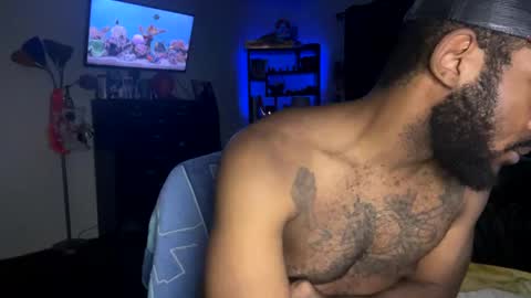 Snapshot of luverboibbc chatting on December 4, 2024, 2:42 am luverboi online show from December 4, 2024, 2:42 am