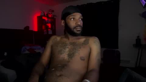 Snapshot of luverboibbc chatting on March 5, 2025, 2:25 am luverboi online show from March 5, 2025, 2:25 am