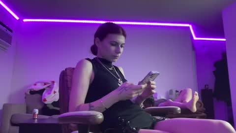 luvkoko online show from March 24, 2026, 4:28 am